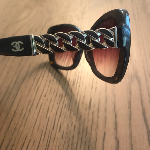 Chanel glasses - Picture 3 of 8